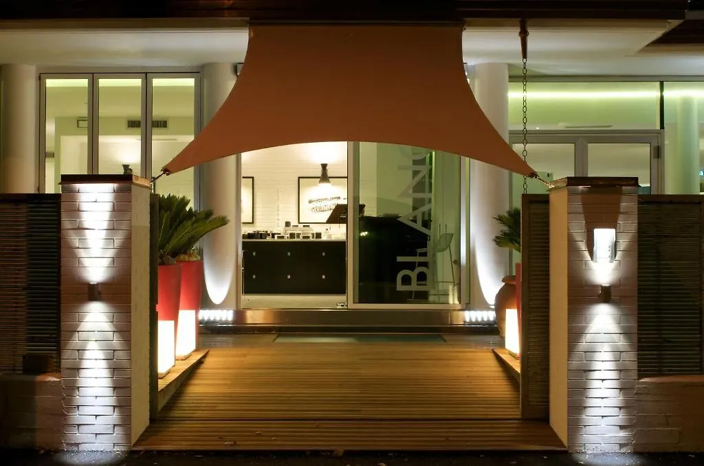 Mondial Resort & Spa Marina di Pietrasanta Hotel