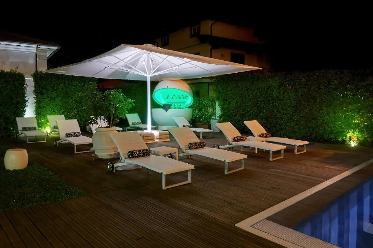 Mondial Resort & Spa Marina di Pietrasanta 4*,  Olaszország